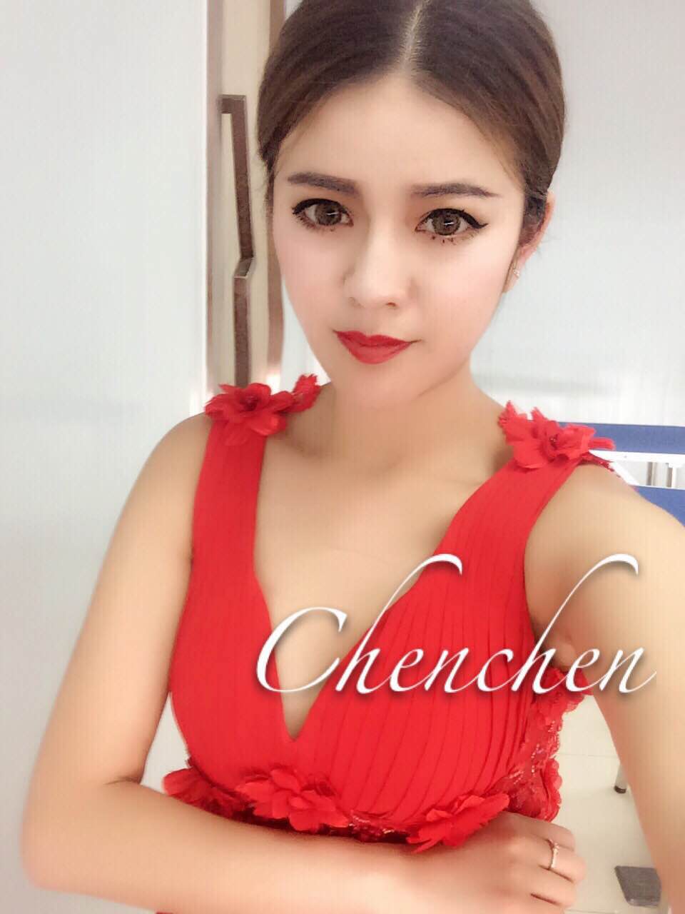 陈陈.jpg